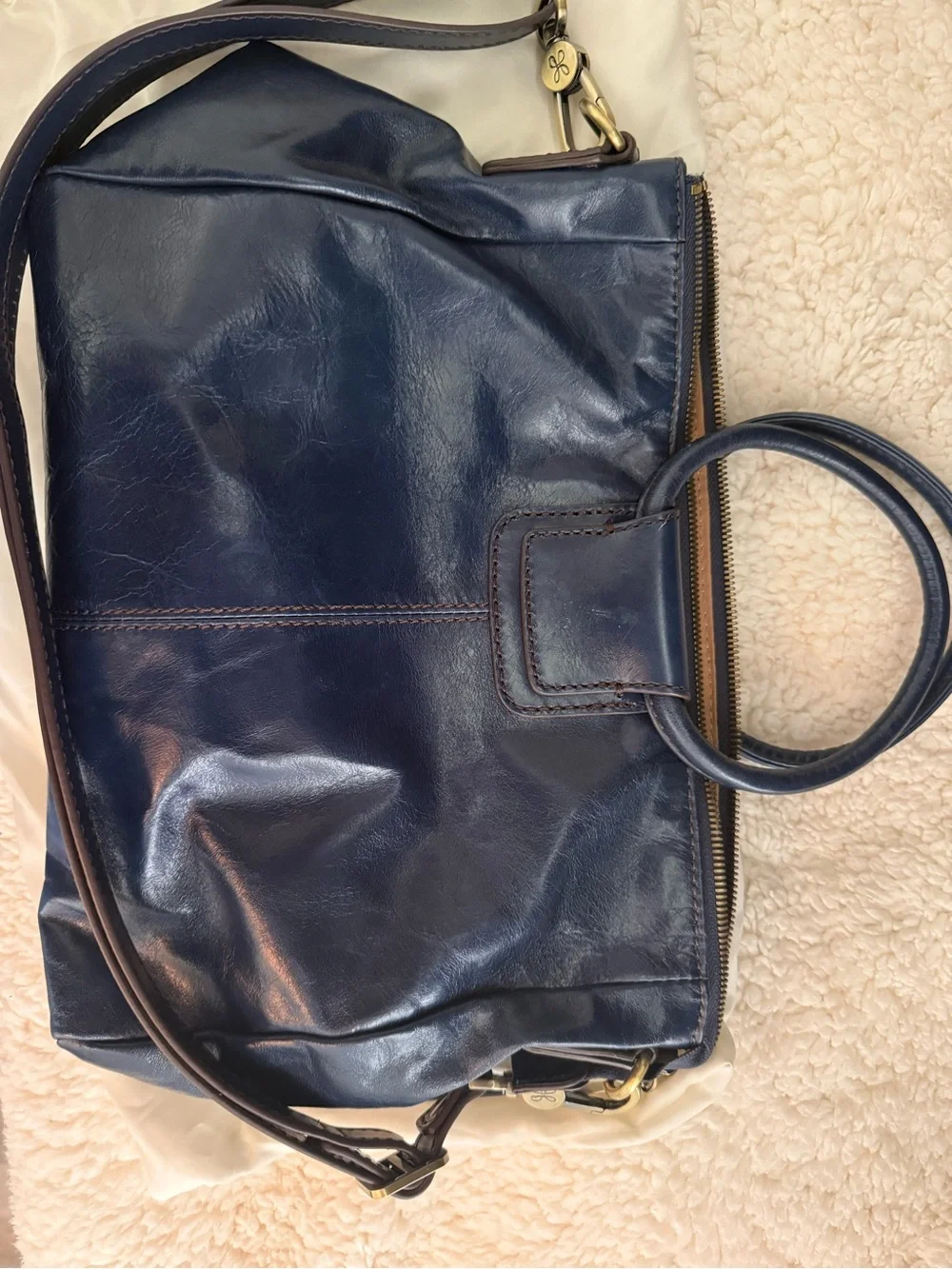 HOBO Medium Sheila Satchel Leather Purse